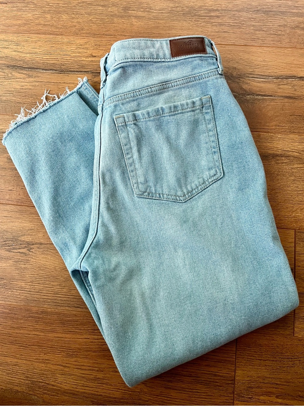 Hollister High Rise Mom Jeans
